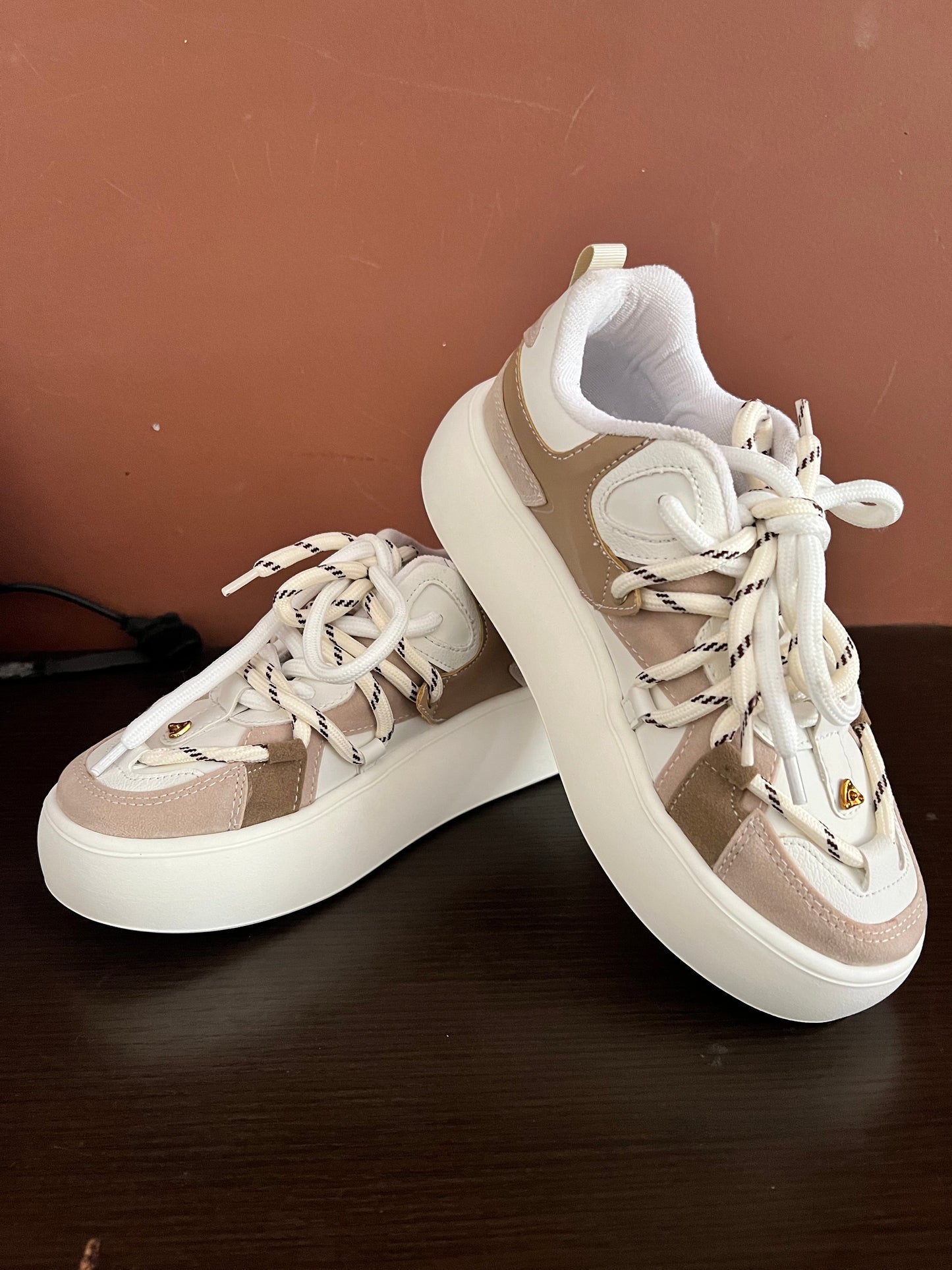 TENIS FASHION BEIGE